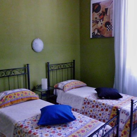 Hotel Giamaica For Girls & Ladies Only Rome Exterior photo