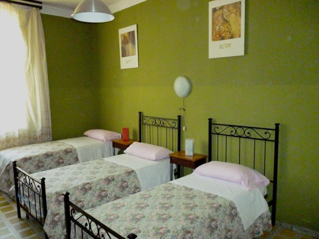 Hotel Giamaica For Girls & Ladies Only Rome Room photo