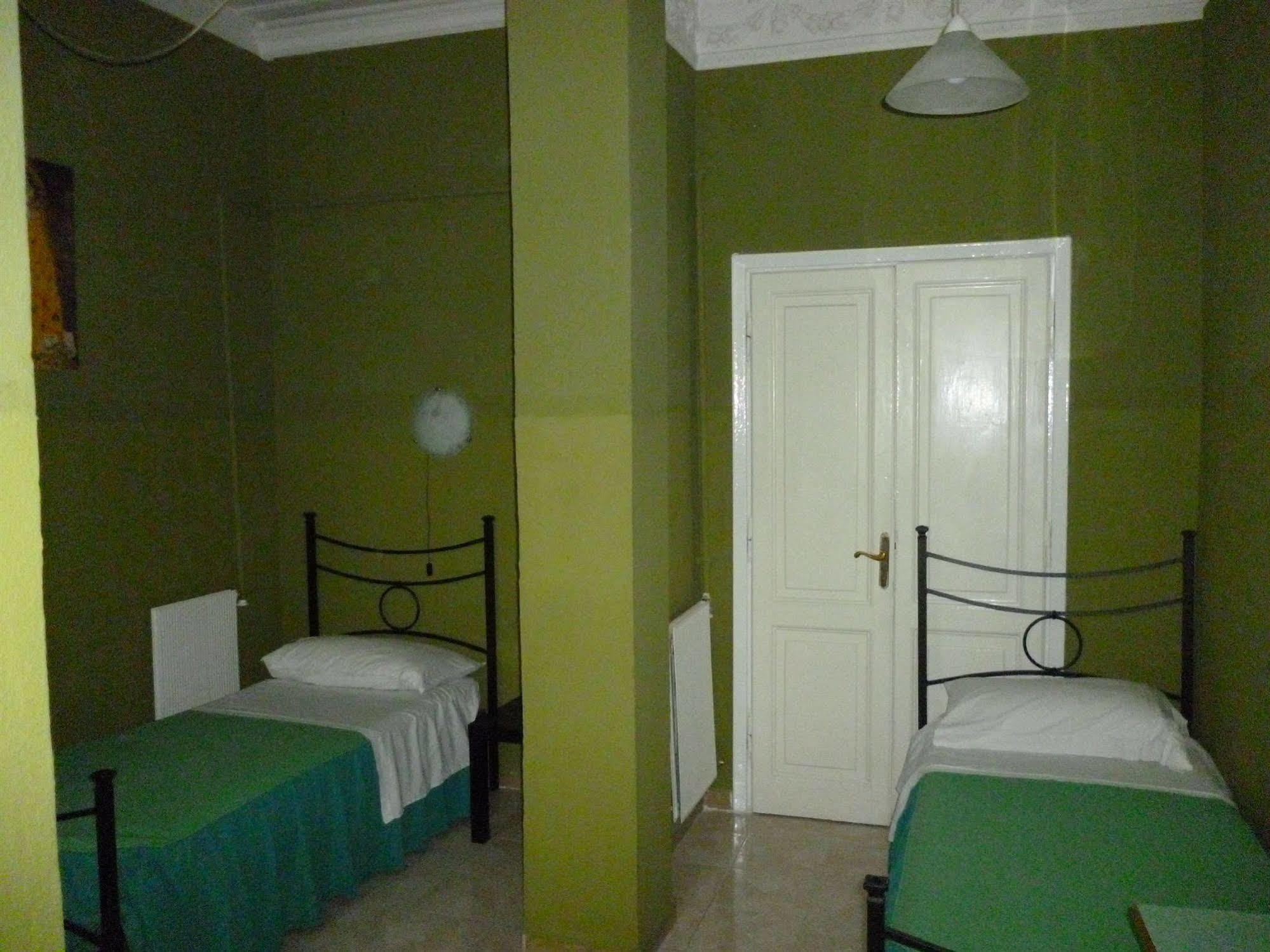 Hotel Giamaica For Girls & Ladies Only Rome Exterior photo